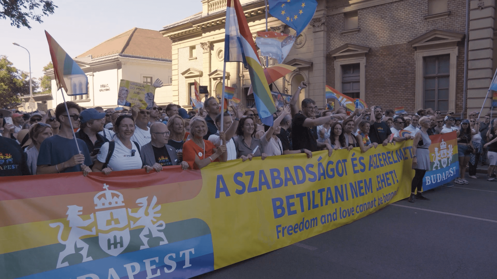 Welcome to Paradise - Still 2